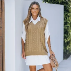 Women's Cable Knit V Neck Sweater Vest - Cupshe