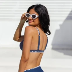 Women's Shell Stitch Triangle Bikini Top - Cupshe -Cupshe GUEST 5d6cf1ba f7a5 4635 8a38 fccb00cf9495