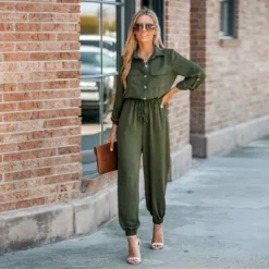 CUPSHE Women's Dark Forest Green Button-Front Jumpsuit -Cupshe GUEST a028b524 ae8c 4bc0 9d81 934f2595a825
